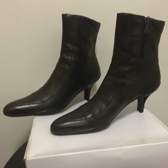 Prada Shoes - Like new Prada boots